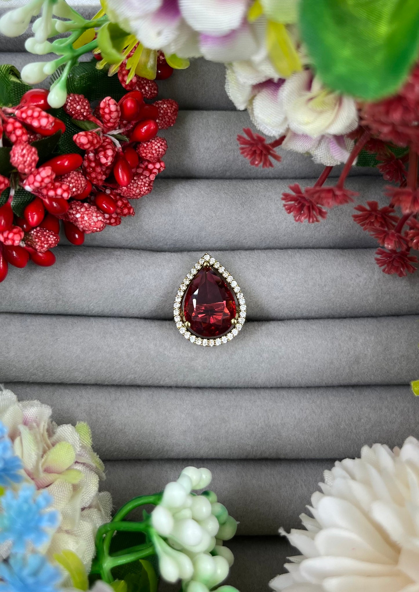 Veda Victorian Ad Ring