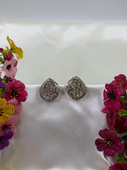 Hina Victorian Ad Earring