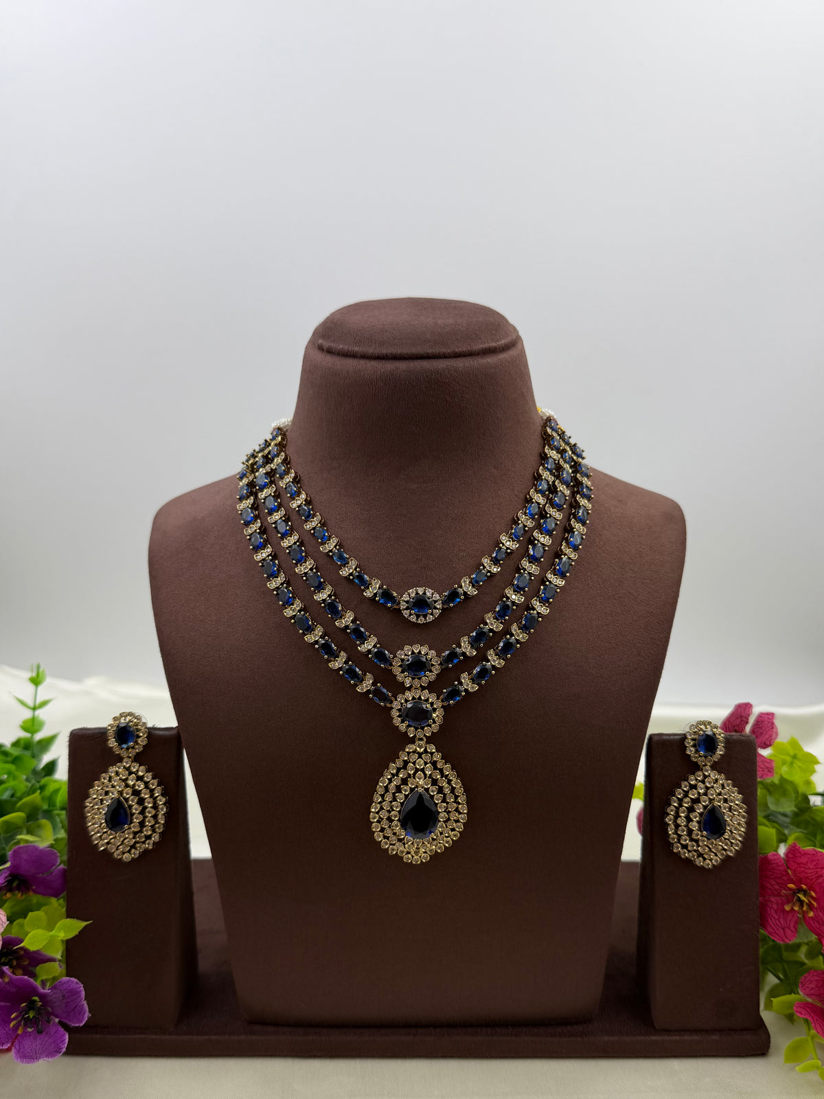 Roshni Victorian Three Layer Necklace Set