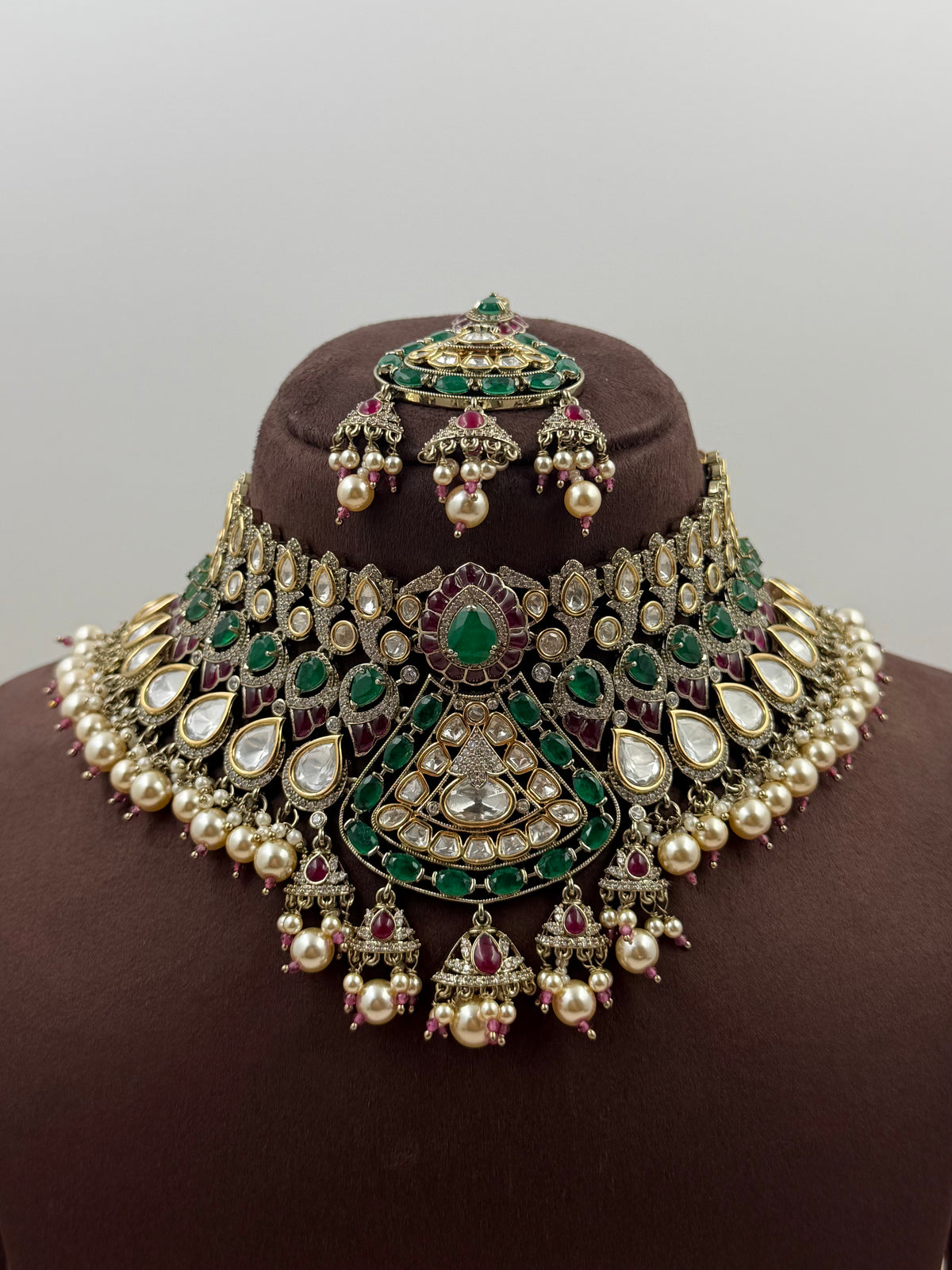 Utkarsha Victorian Moissanite Choker Necklace Set