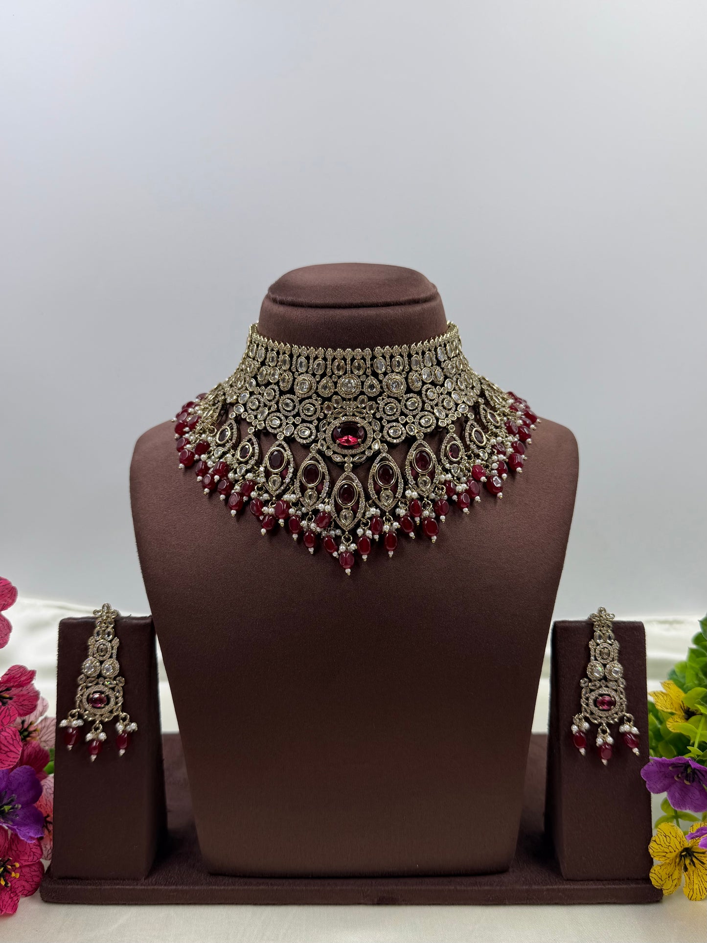 Vinita Victorian Choker Necklace Set