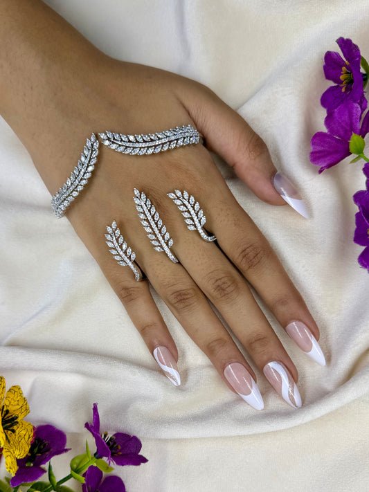 Jyoti Premium Adjustable Finger Bracelet
