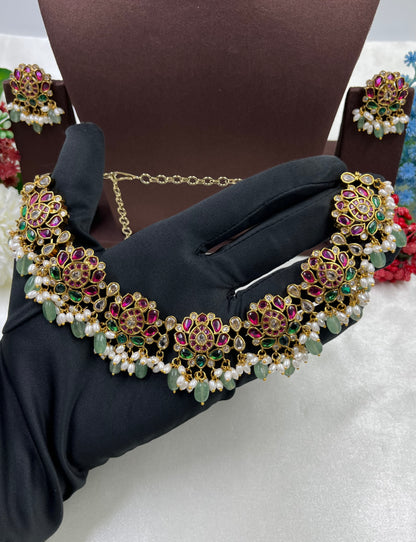 Kirti Traditional Victorian Necklace