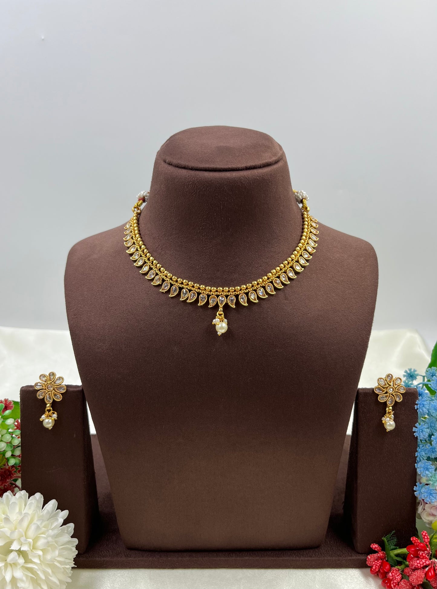 Lata Delicate Traditional Necklace