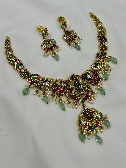 Sunaina Traditional Jadau Pachi Kundan Necklace