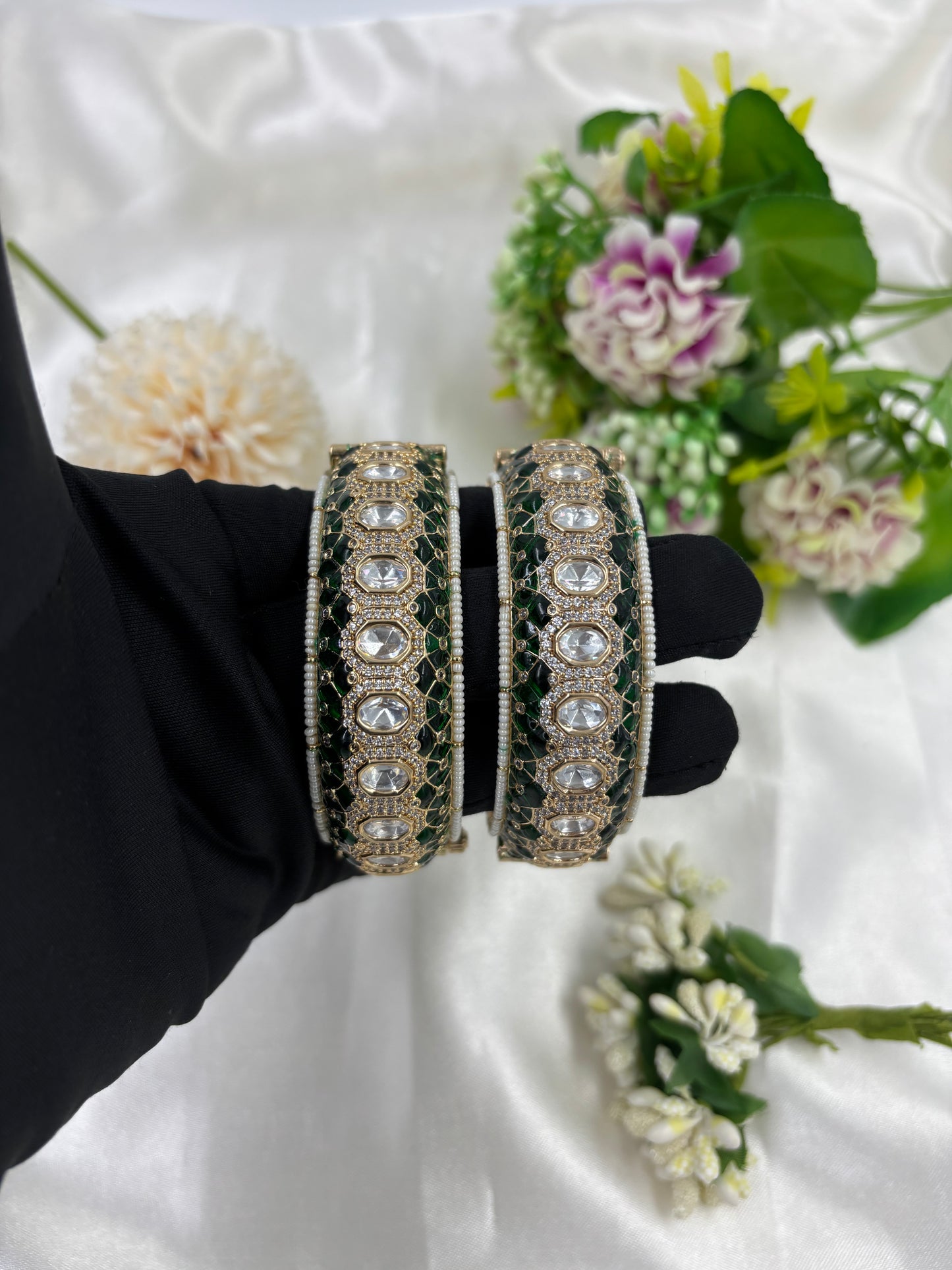 Sitara Green Moissanite Kundan Bangles [Openable]