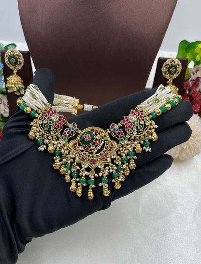 Bhavika Pachi Kundan Necklace