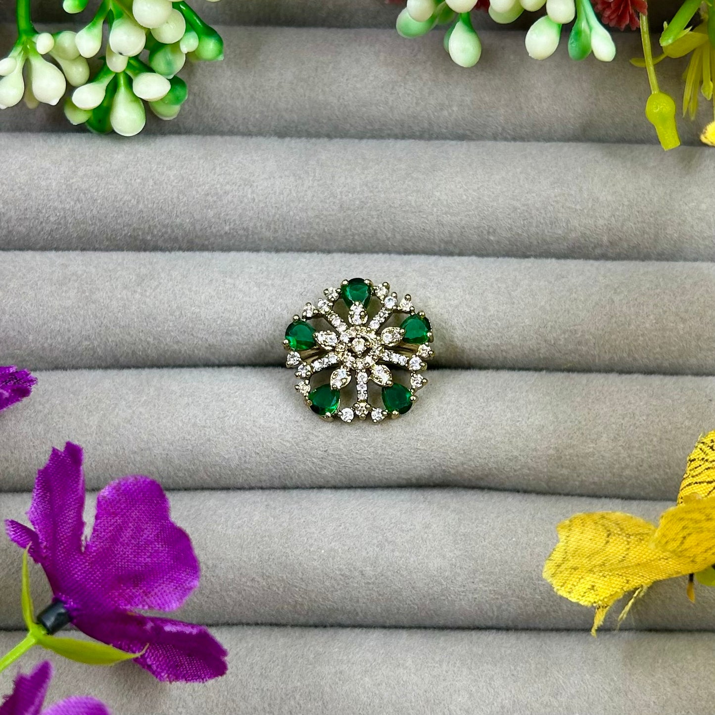 Ruchi Victorian Ring (Adjustable)