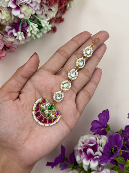 Smriti Pachi Kundan Mang Tika