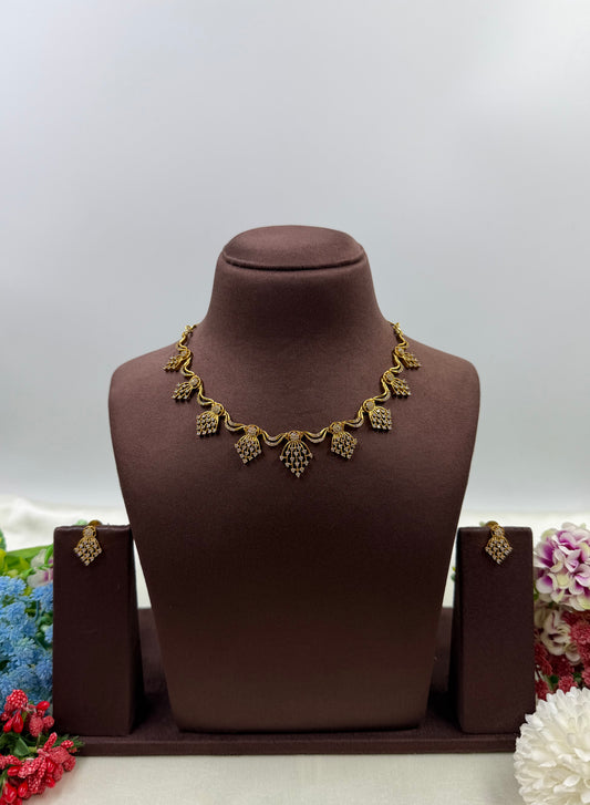 Falak Traditional Delicate Necklace