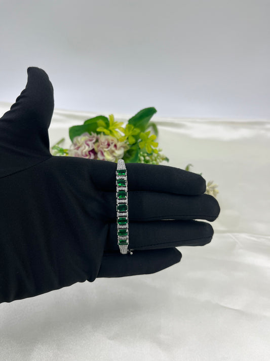 Elegant Emerald Ad Openable Kada
