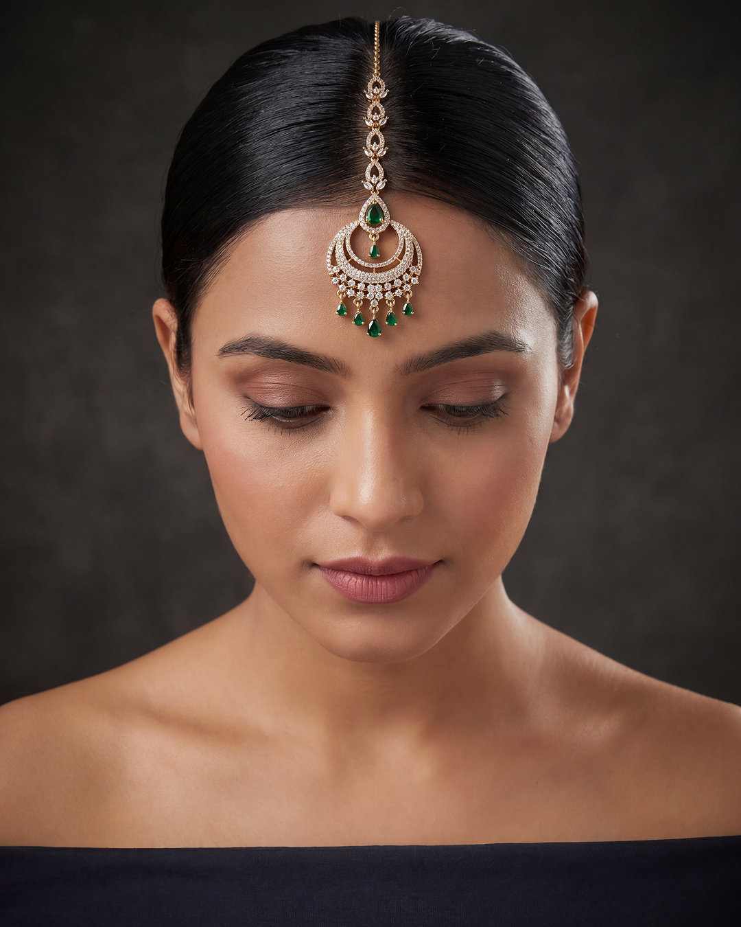 Hena Victoria Ad Mang Tika