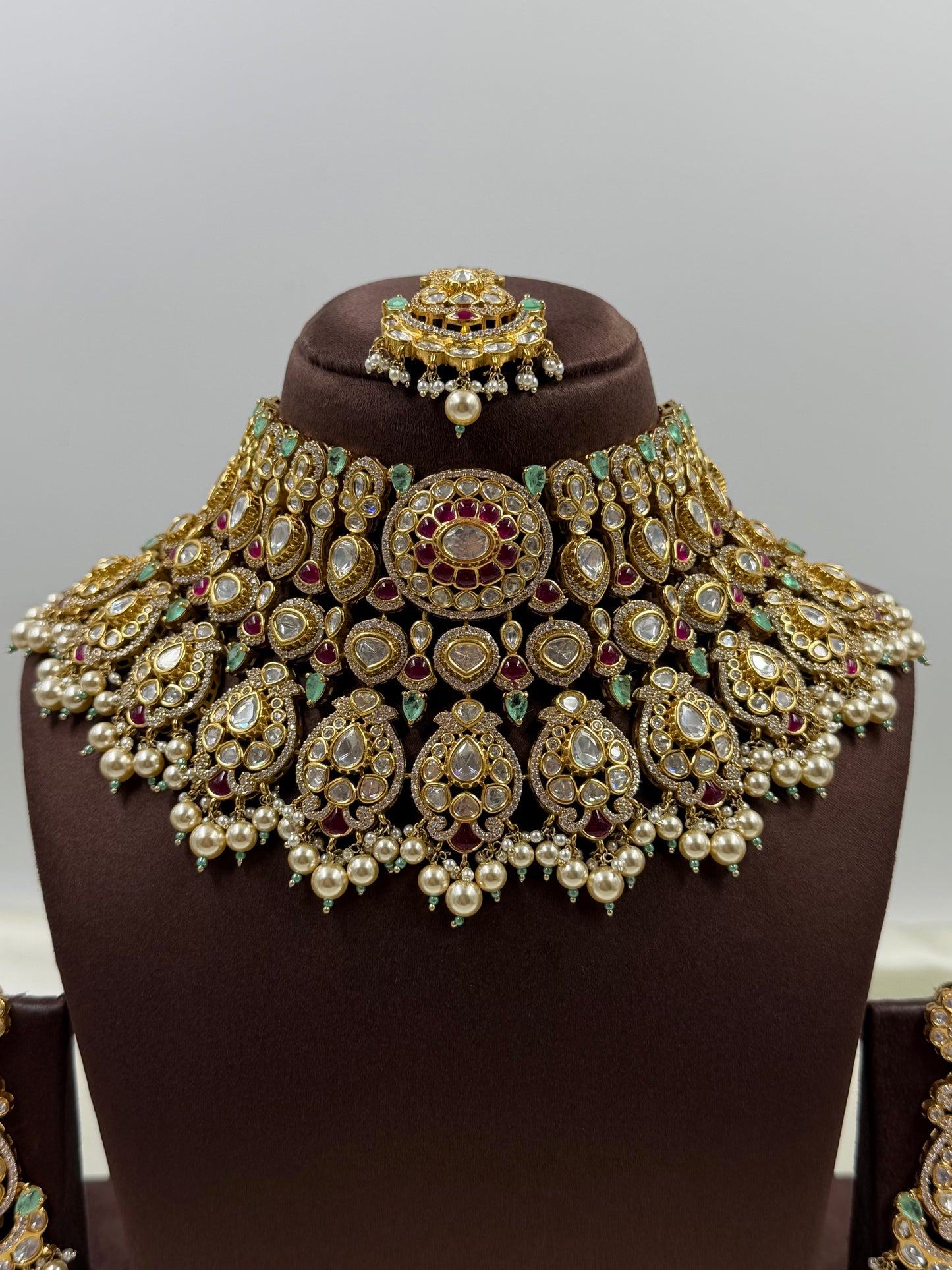 Madhura Victorian Moissanite Choker Necklace Set