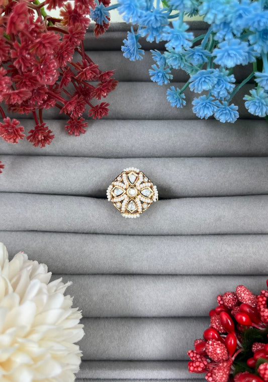 Fiza Moissanite Ring