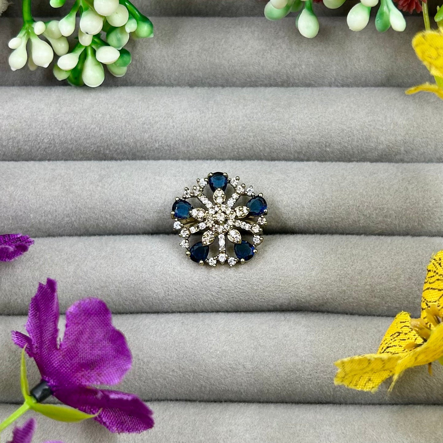 Ruchi Victorian Ring (Adjustable)