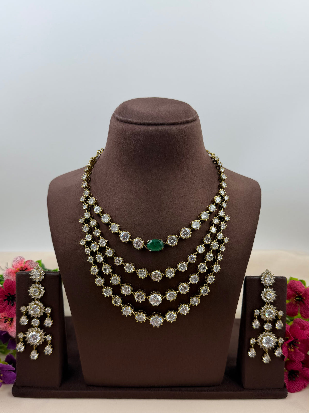Isha Victorian Ad Necklace Set