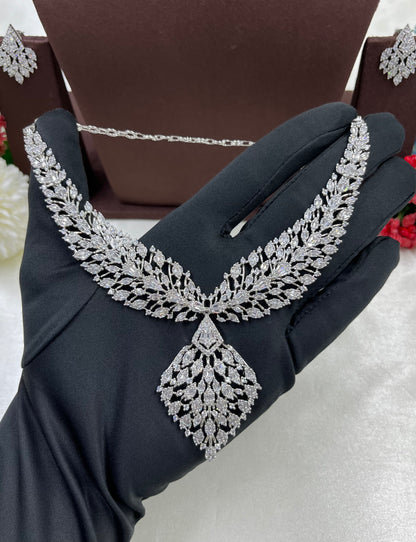Netra American Dimond Necklace