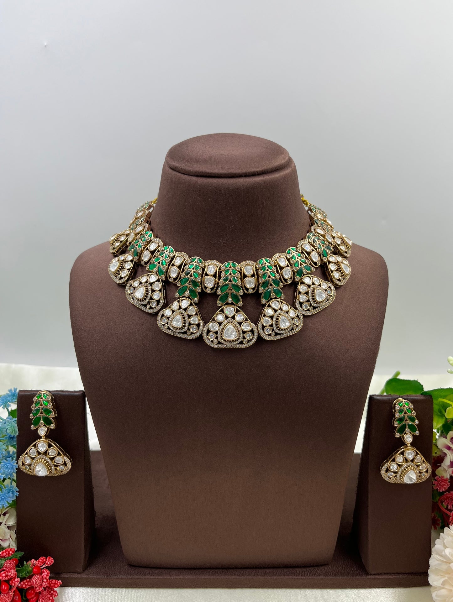 Tanvi Moissanite Antique Polish Necklace