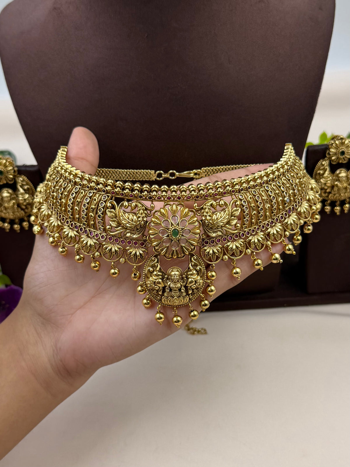 Niharika South Temple Choker Necklace Set