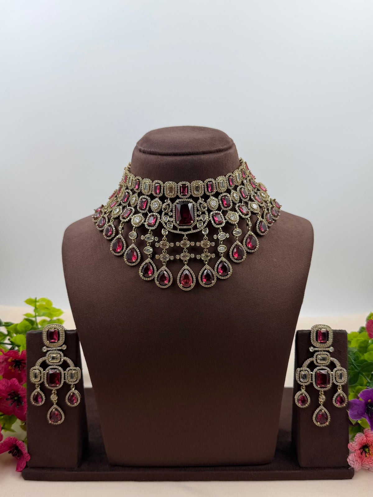 Tanvi Victorian Choker Necklace Set