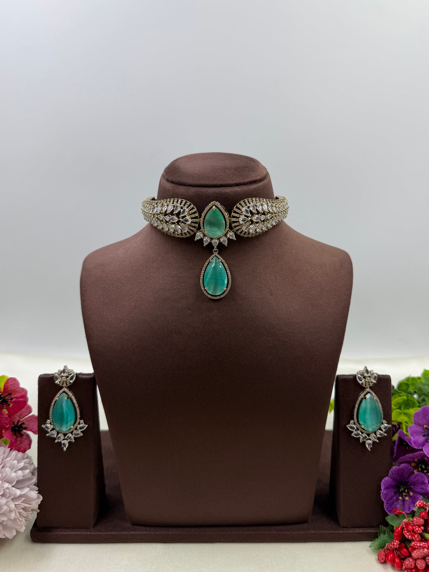 Kirti Premium Victorian Choker Set