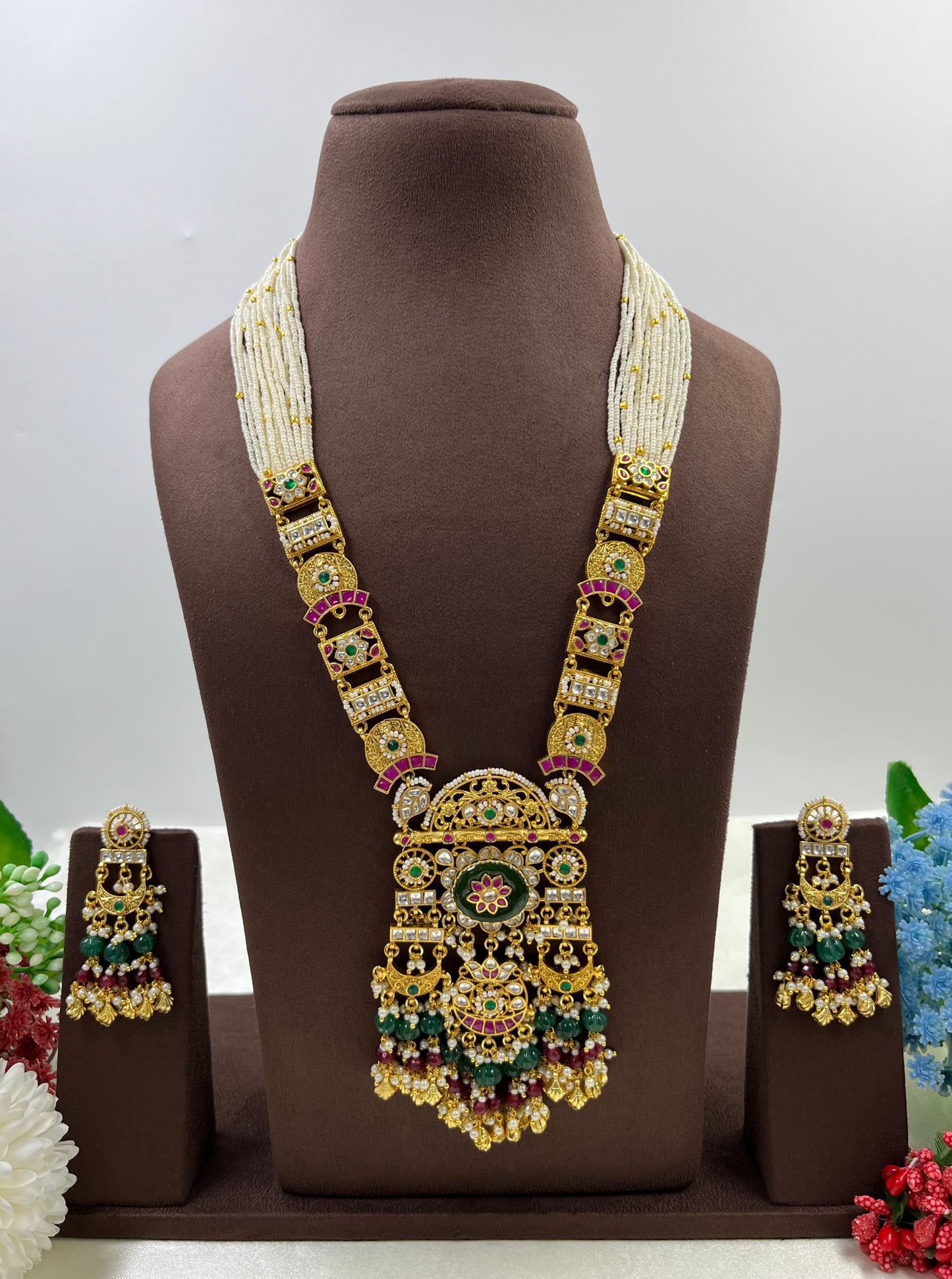 Anika Pachi Kundan Long Necklace