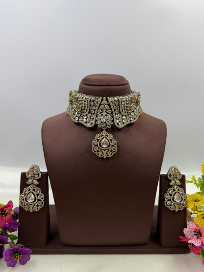 Haya Victorian Choker Necklace Set