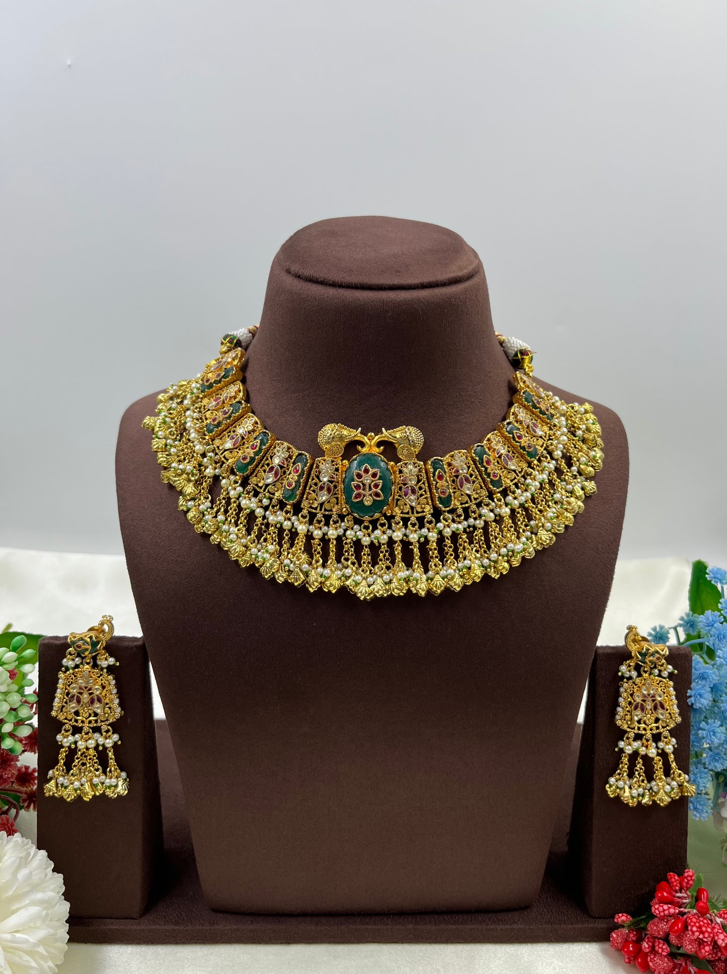 Tanisha Pachi Kundan Premium Necklace
