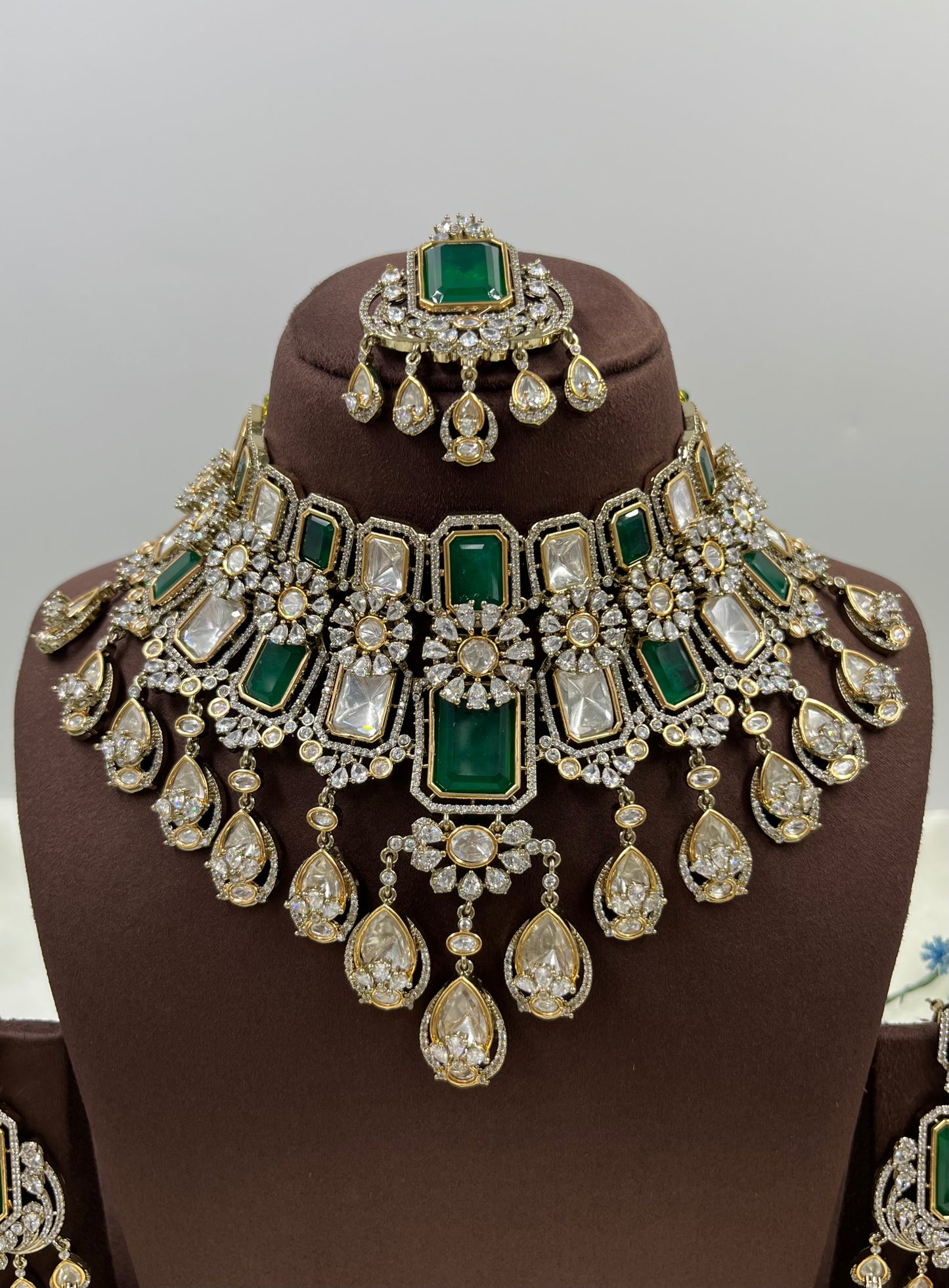 Zara Victorian Moissanite Choker Necklace