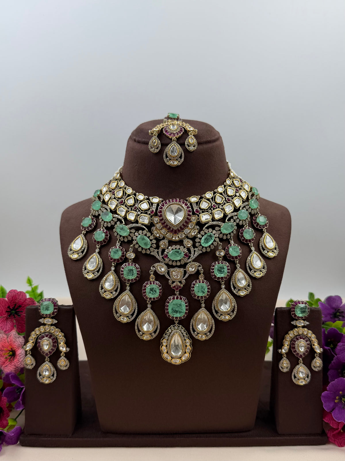 Narayani Victorian Premium Necklace Set