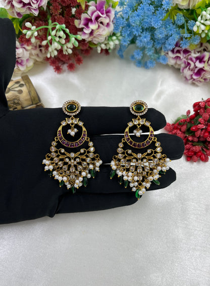 Niki Victorian Earing