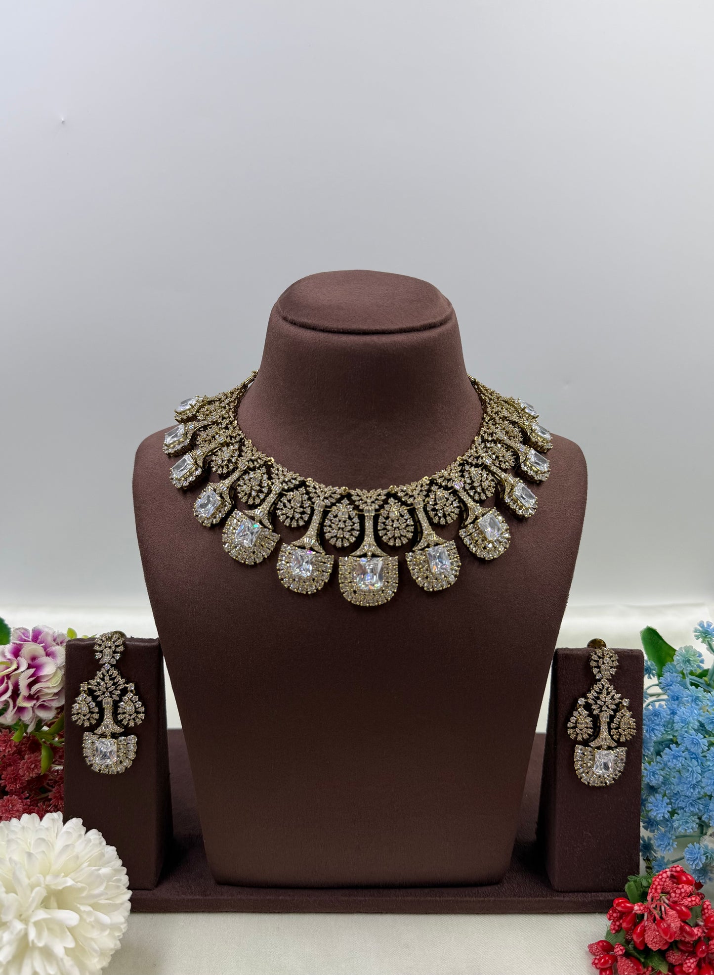 Tanvi Victorian American Dimond Necklace