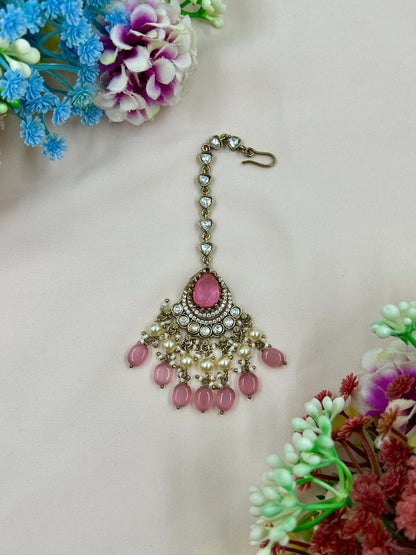 Vidhi Victorian Mang Tika