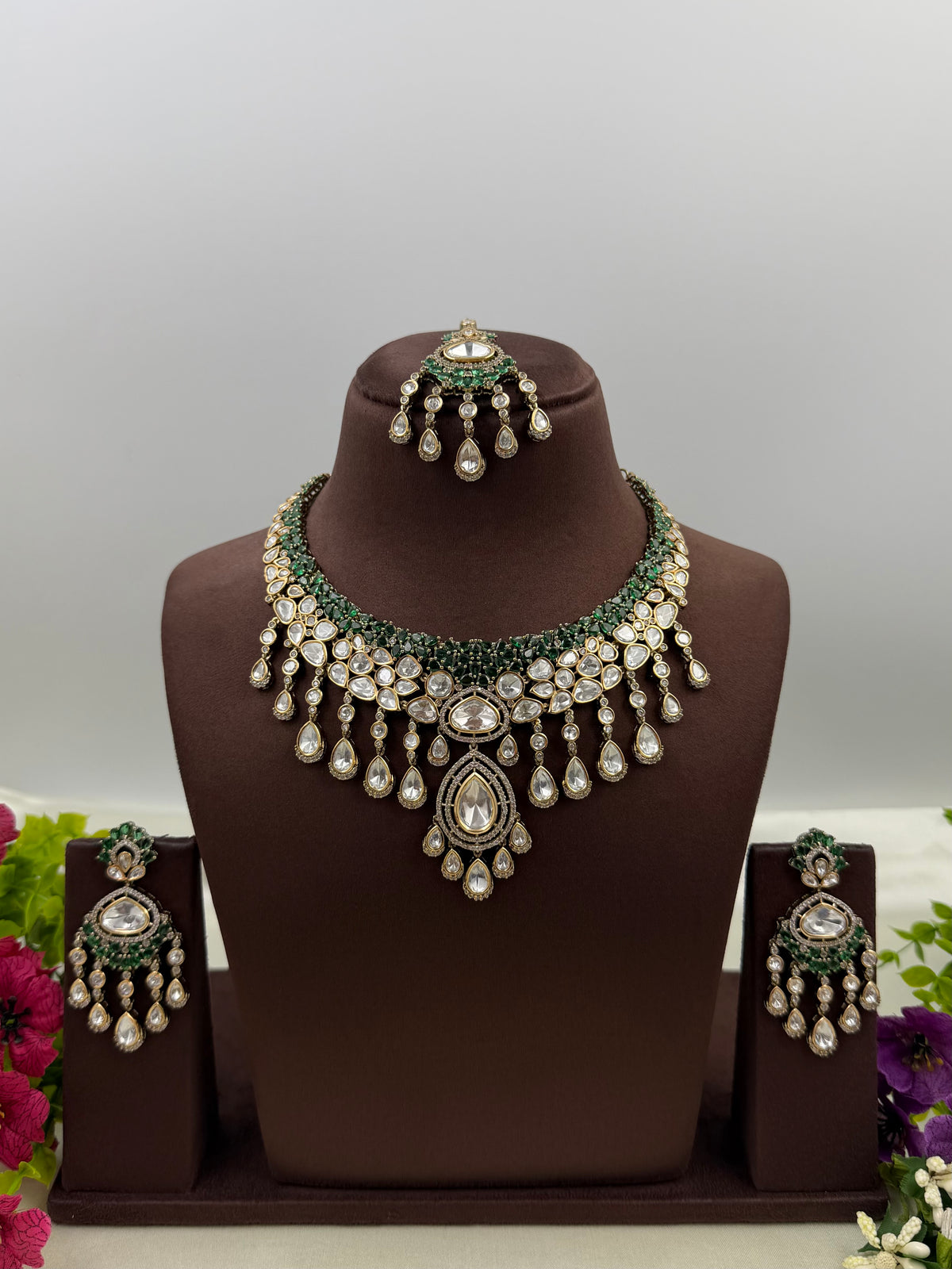 Hina Premium Victorian Necklace Set