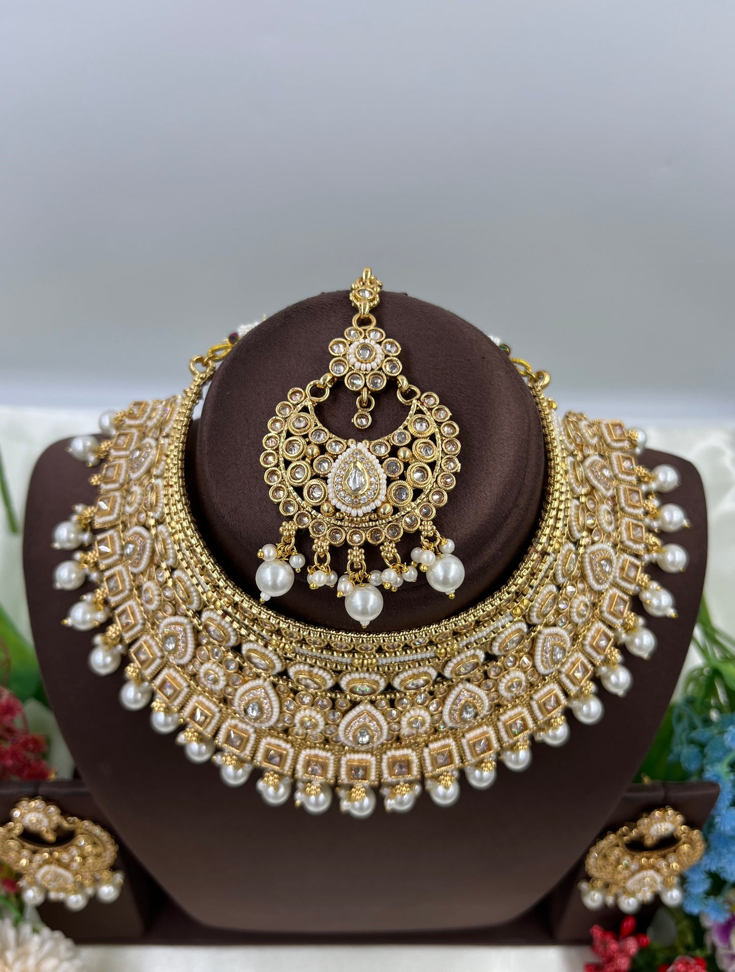 Kiara Traditional Choker
