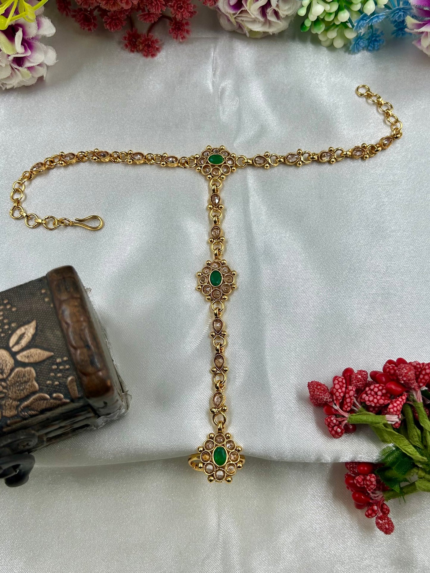 Gunjita Traditional Gold Hath Panja (One Pis)