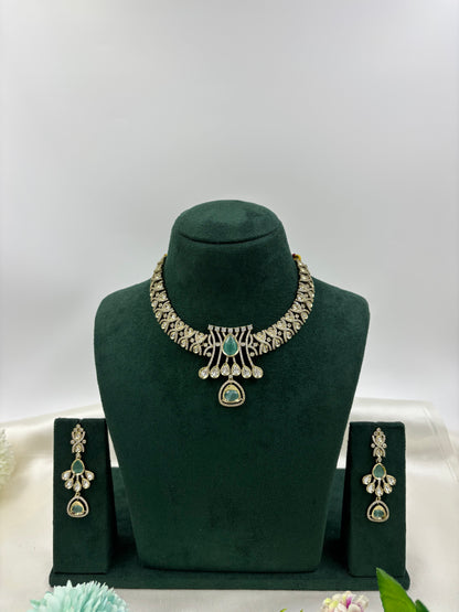 LORA VICTORIAN MOISSANITE KUNDAN NECKLACE