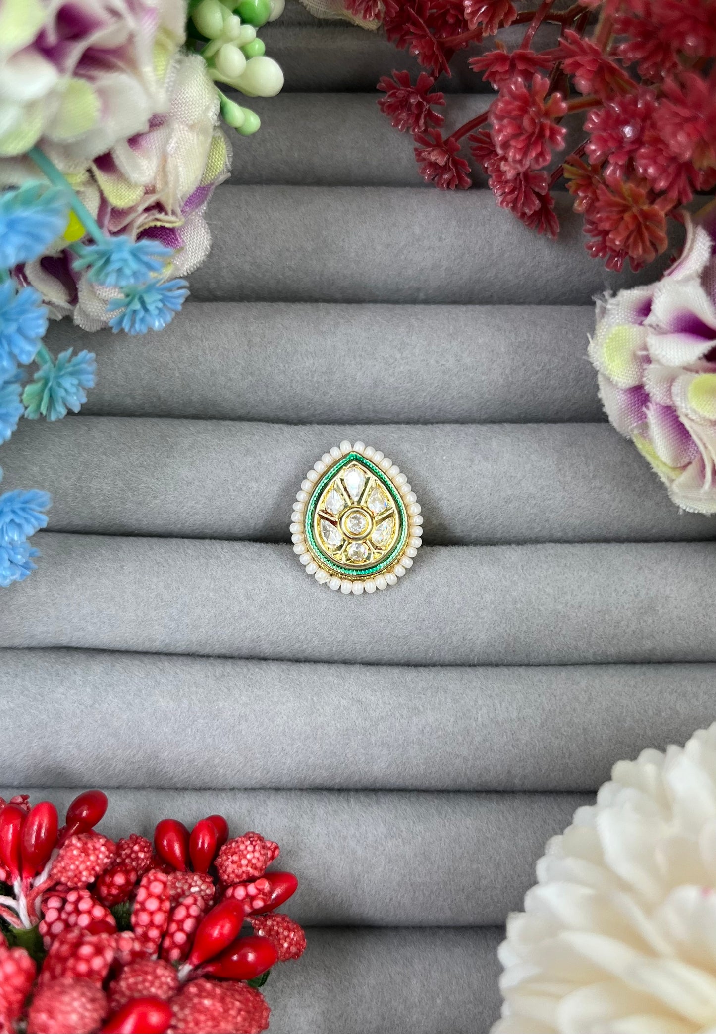 Suari Moissanite Ring