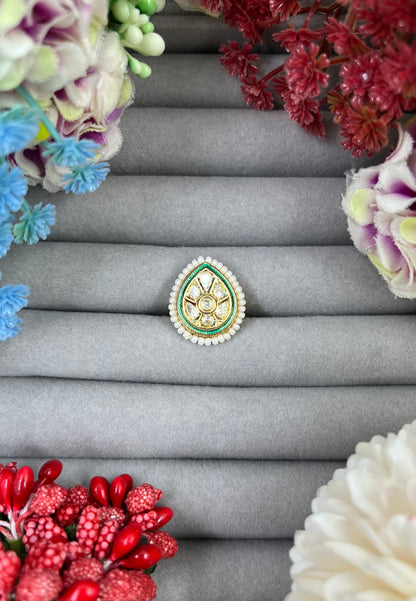 Suari Moissanite Ring