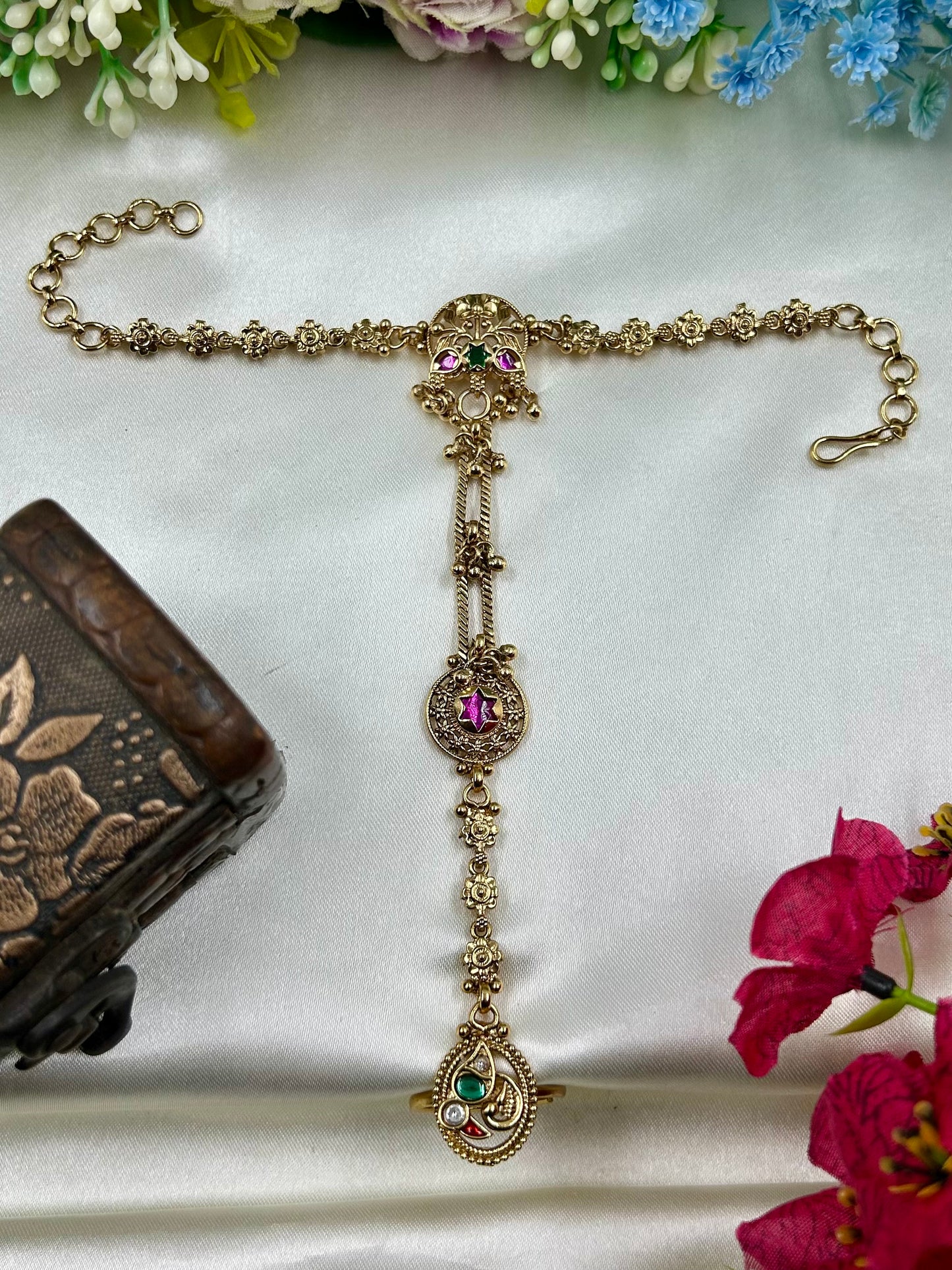 Jhanvi Traditional Hath Panja (One Pis)