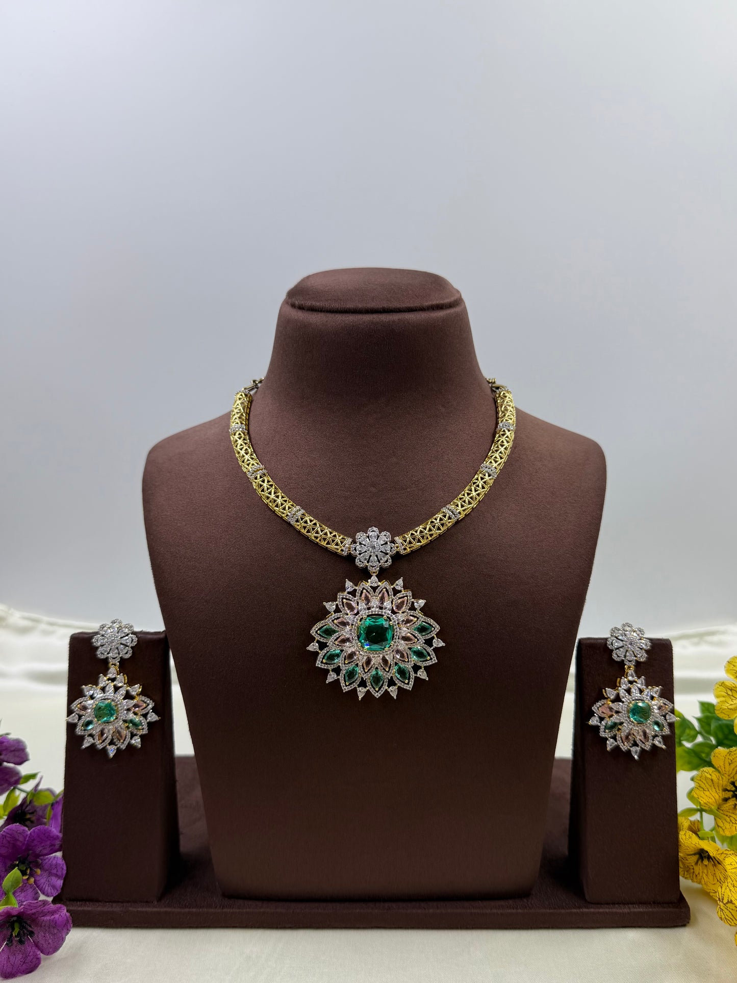 Shivani Traditional Premium Hasli