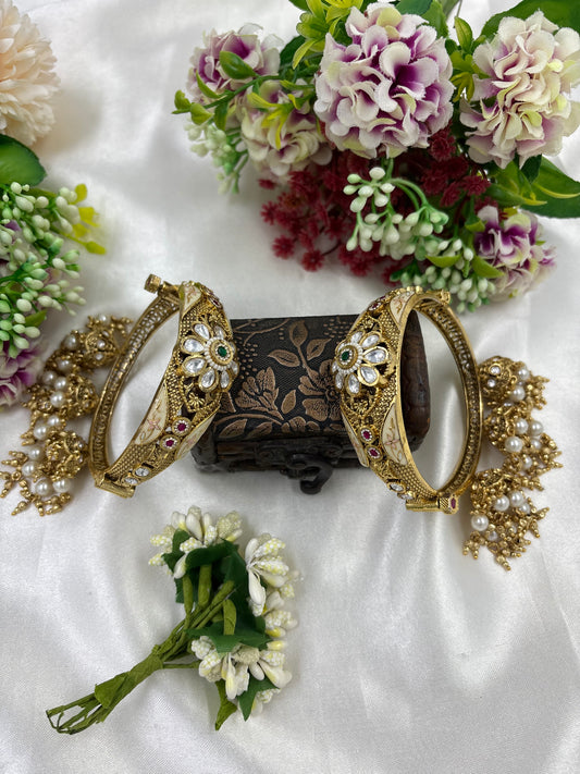 Ruhani Jhumka Heritage Bangles (Openable)