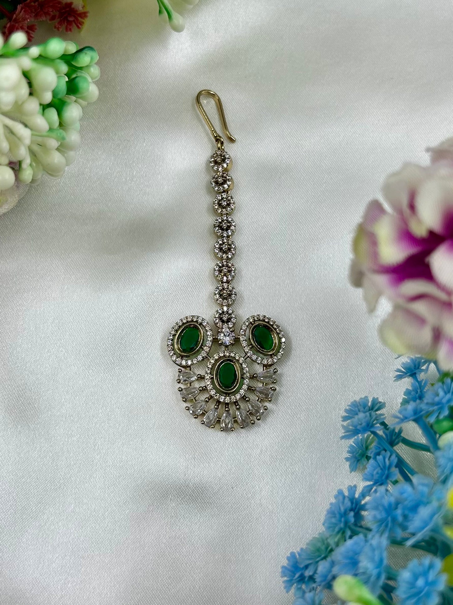 Ruchika Victorian Mang Tika