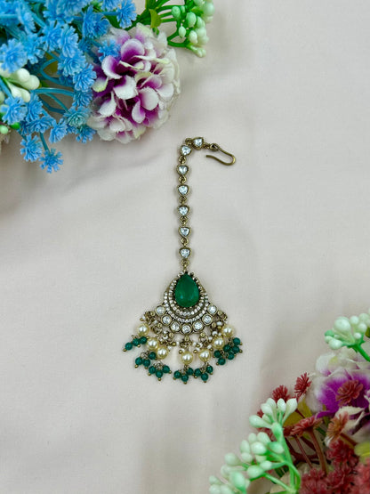 Vidhi Victorian Mang Tika