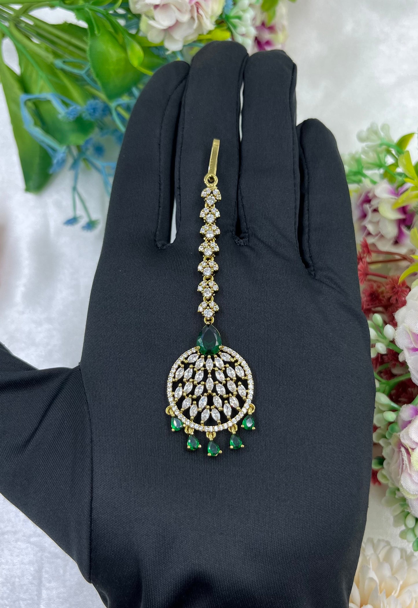 Suhani Ad Victorian Mang Tika