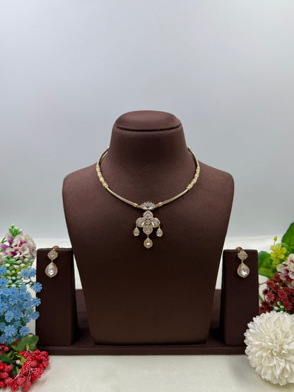 Hailey Moissanite Hasli Necklace