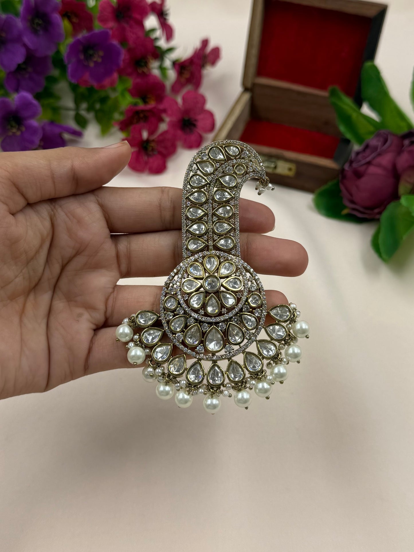 Gitanvi Victorian Kalangi