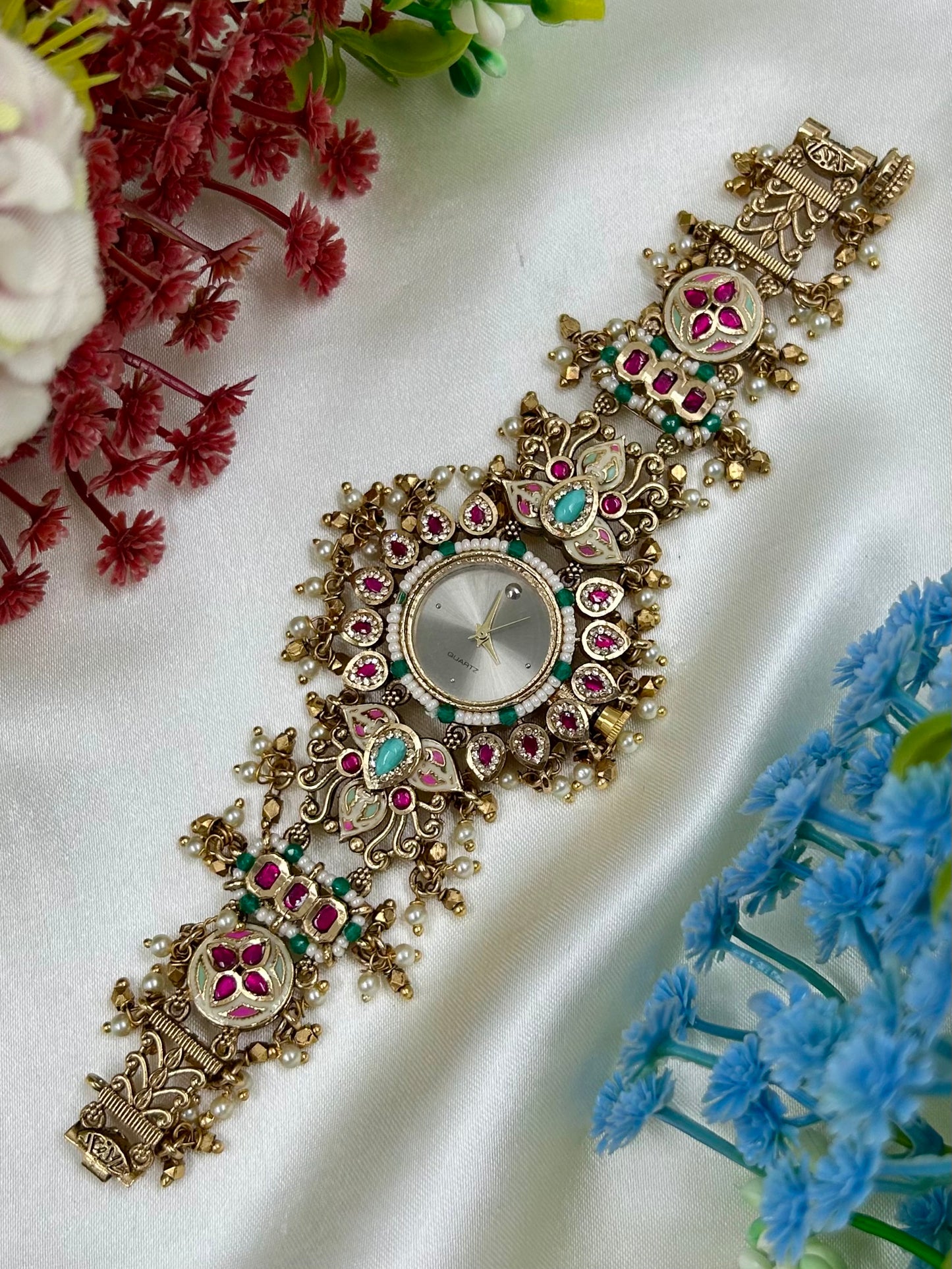 Aarya Heritage Watch