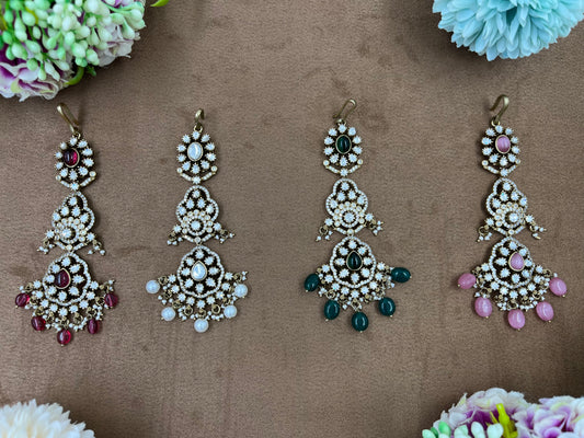 Rangnoor Kundan Maang Tikka