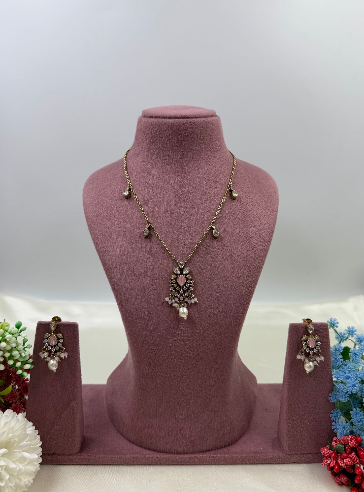 Rashmi Victorian Chain Pendent Necklace